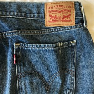 Levi's Skirts - Levi short dark jean skirt Levi's Skirts - Levi short dark jean skirt